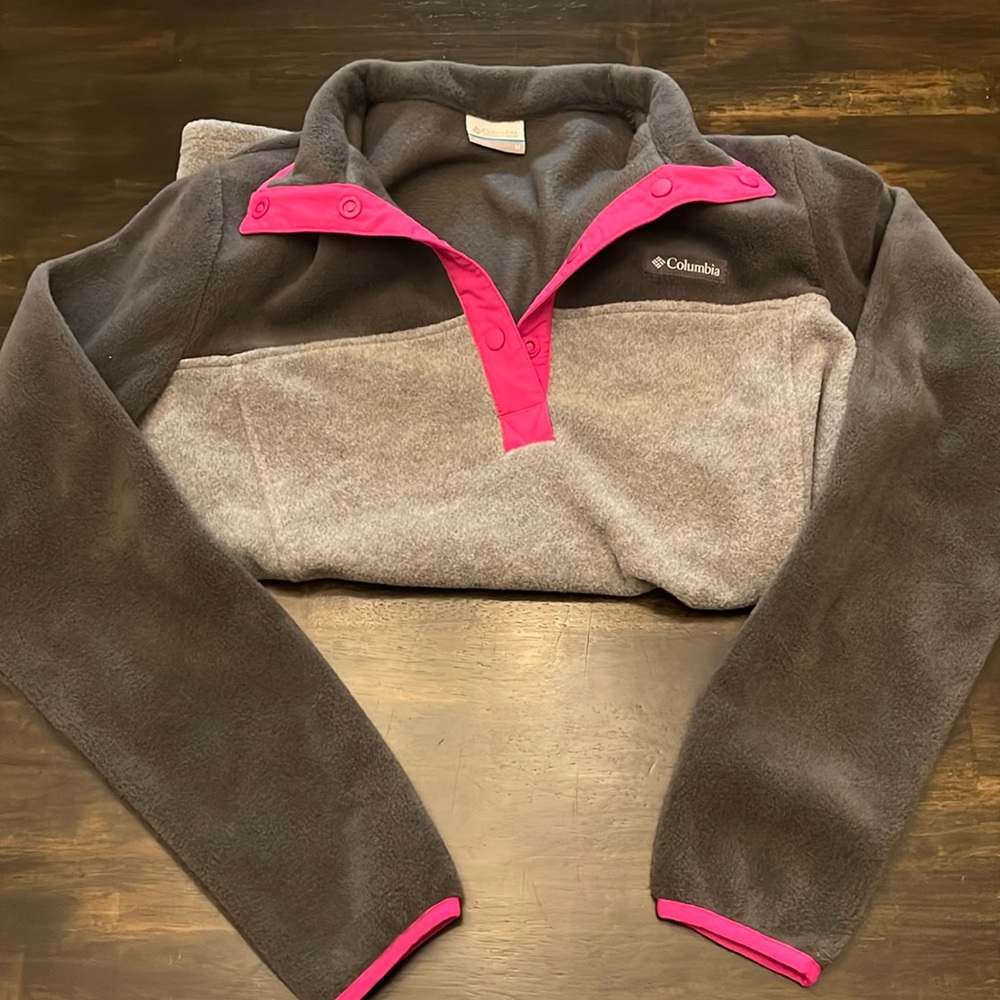 Columbia Pullover - Picture 2 of 7
